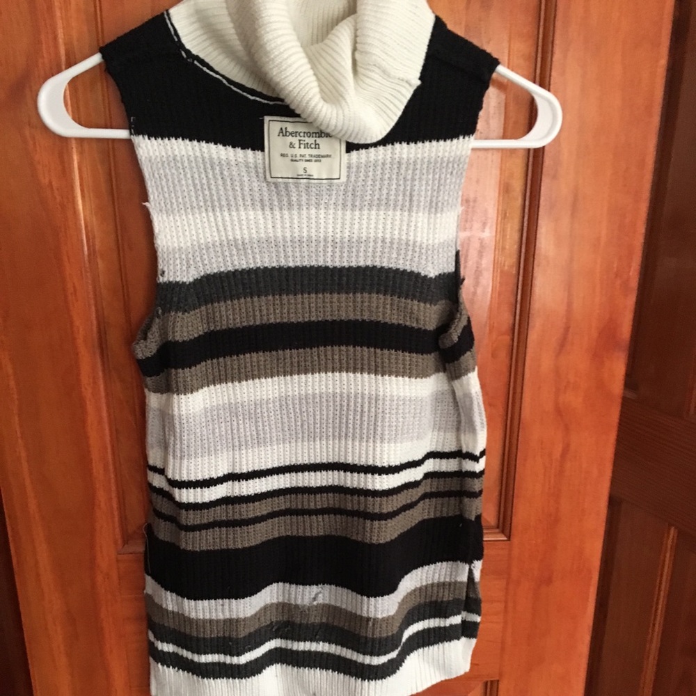 Abercrombie and Fitch Tank striped Sweater size 4